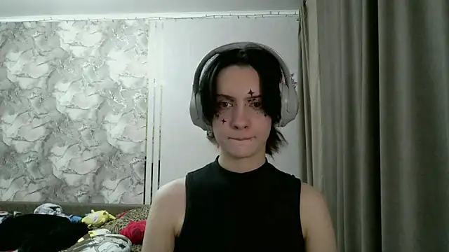 LxayBloom's cam snapshot