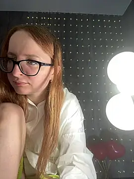 coy_girl_'s cam snapshot