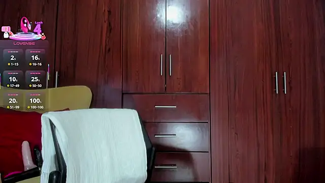 carly_grasso's cam snapshot