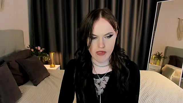 EffieMinki live sex cam