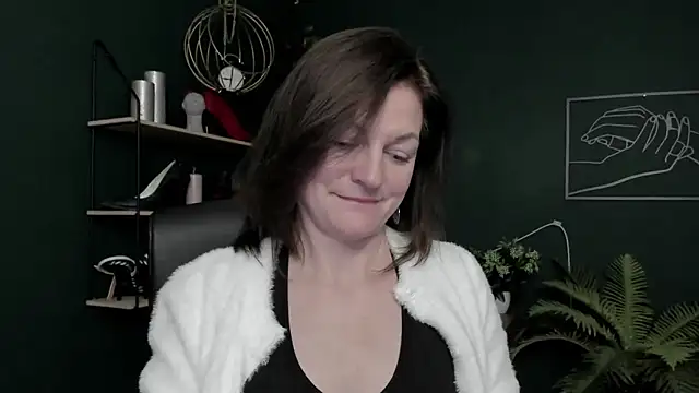 VivianWILD's cam snapshot