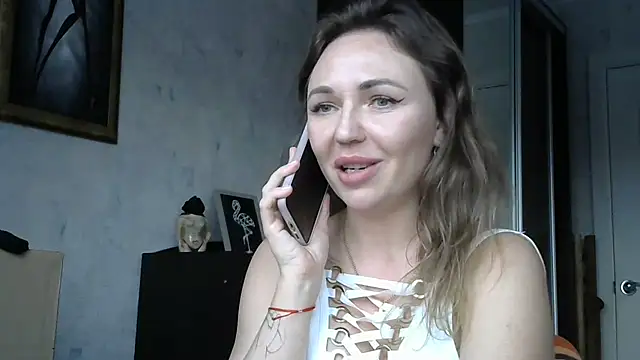 AngelinaLove28's cam snapshot