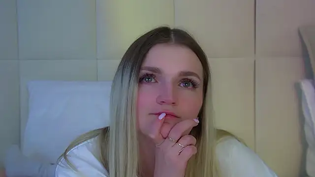 AnnyRaii's cam snapshot