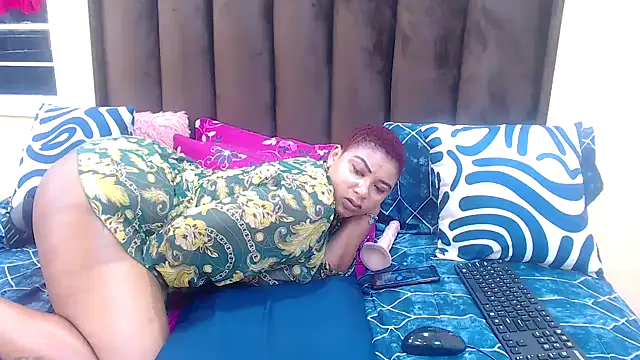 AfricanQueenxx40's cam snapshot