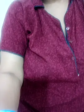 Tamil_aishu09's cam snapshot