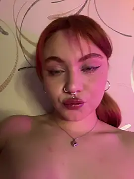 LunaMillie live sex cam