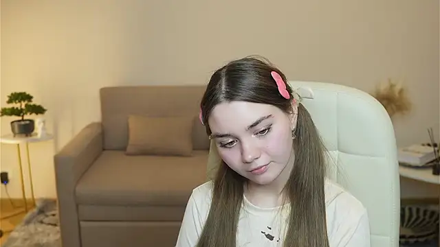 EdythOrwin's cam snapshot