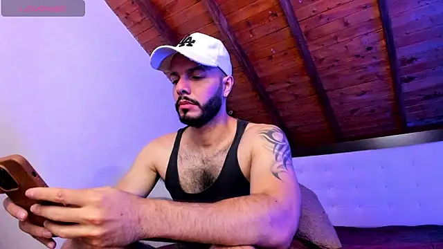 Tom_Bailey live sex cam