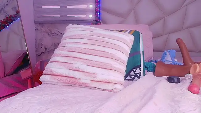 lili_jhonson's cam snapshot