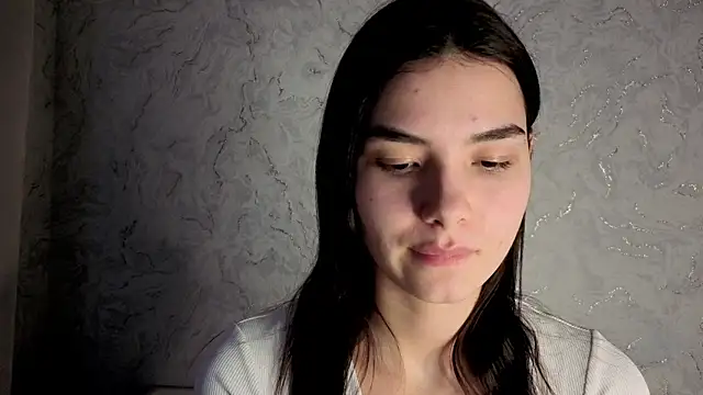 Laura_Sunday's cam snapshot