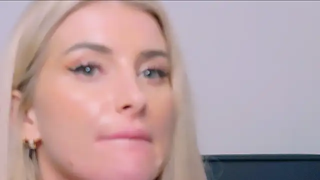 Lia_Benini's cam snapshot