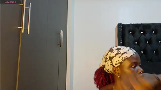 online_bestie's cam snapshot