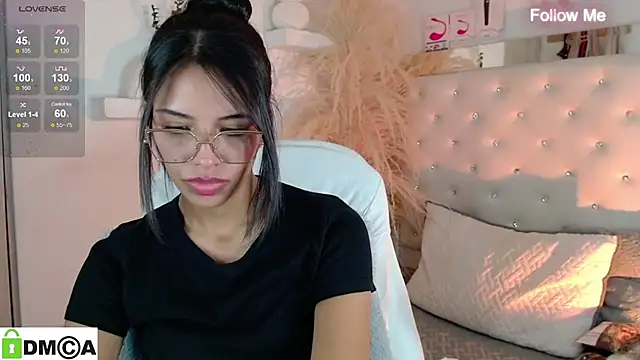 zoe_sexy_latin_19's cam snapshot