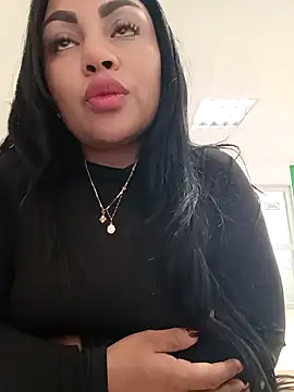 ValeriaVilla2's cam snapshot