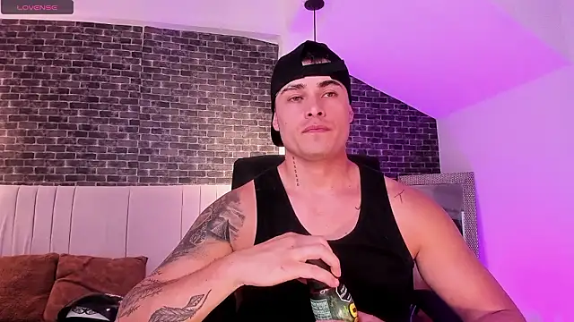 connorsmiith live sex cam