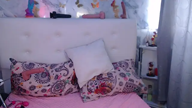 Nicolelewllss's cam snapshot