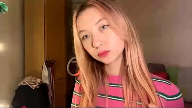 PinkTraible's cam snapshot