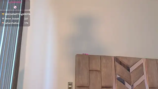 KloheCurvy's cam snapshot