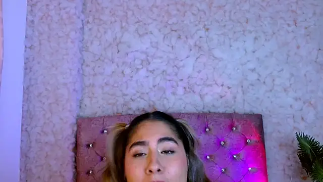 sofiazaf5 live sex cam