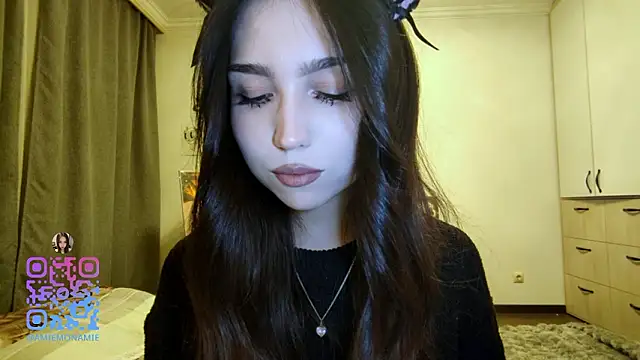 Qwami_Amie live sex cam