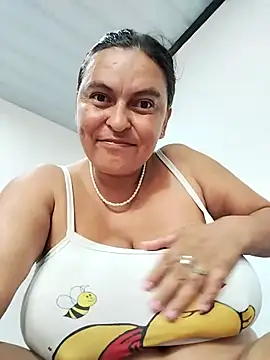 Horny-Mommy-Dirty live sex cam