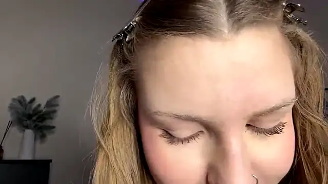 PledHoly's cam snapshot