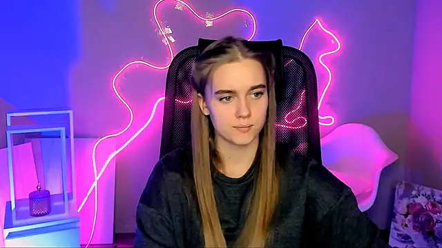 JuneWoods's cam snapshot