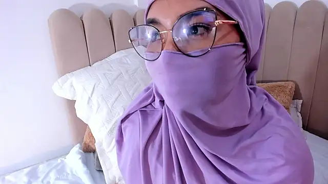 _amisha's cam snapshot