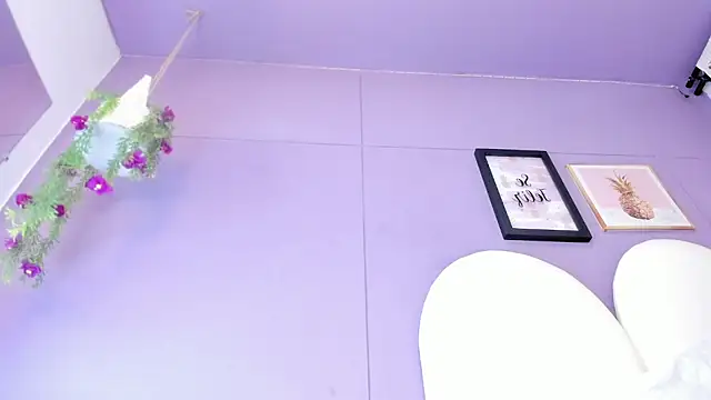 luna_bradley_'s cam snapshot