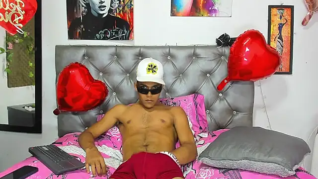 xxKamadevaxx live sex cam