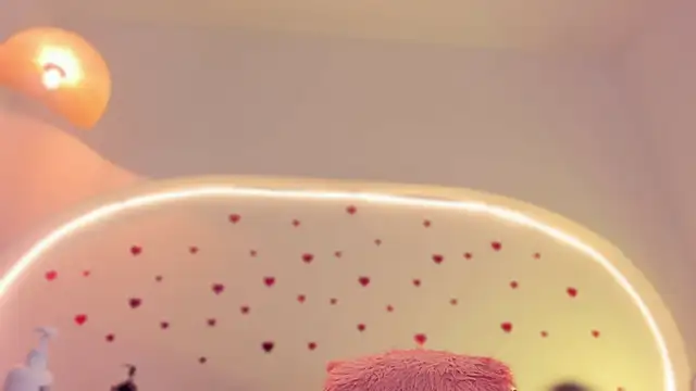 katiepeach_'s cam snapshot