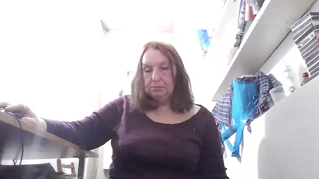 AnnaLive570's cam snapshot