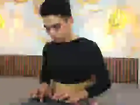 AndyTovar live sex cam