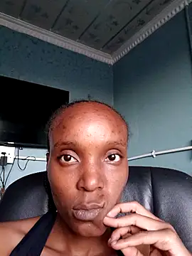 Beverlygurlx6 live sex cam