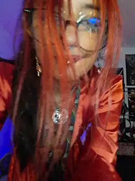 carolinerue live sex cam