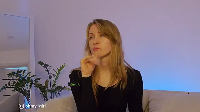 Fallinlove1's cam snapshot