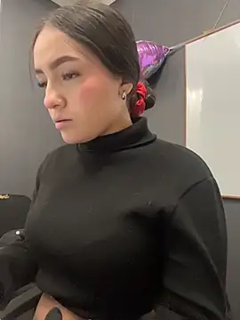 Alyha_Cortes's cam snapshot