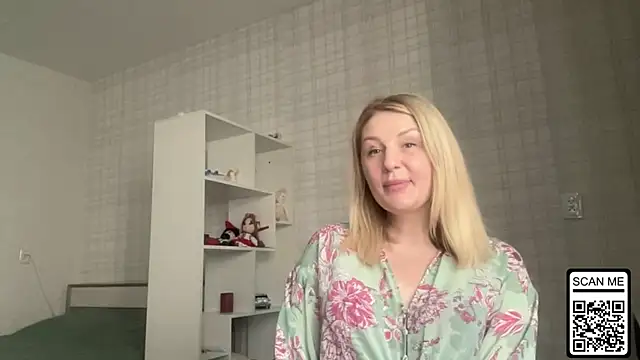 Blondie_xoxoxo's cam snapshot