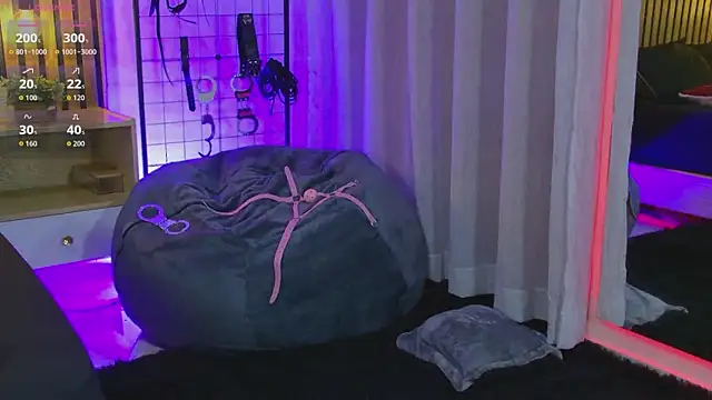 emma_morales_ live sex cam