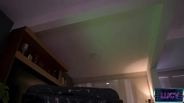 LucyAllenX live sex cam