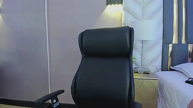 ChloeHarper_ live sex cam