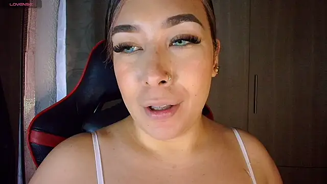 leahtemptation3's cam snapshot