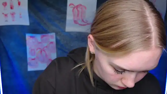 MademoiselleCl's cam snapshot