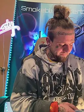 Smokebluntafterblunt's cam snapshot