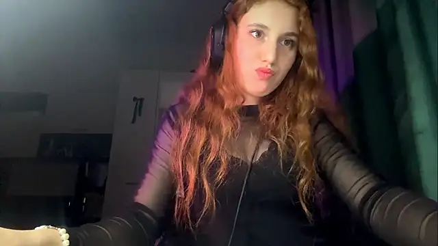 AliceCarrol's cam snapshot