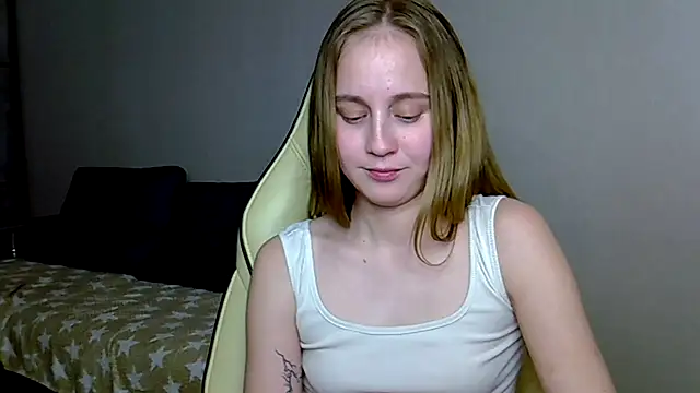 christimontero's cam snapshot