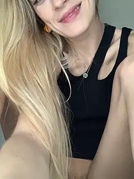 Bellalolahot's cam snapshot