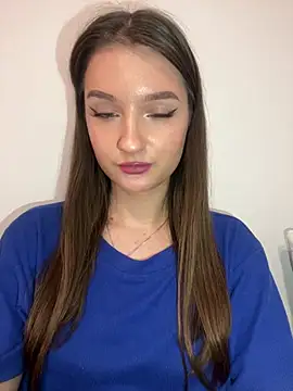 Green_eyes_lady's cam snapshot