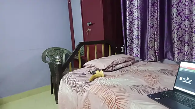 Naughtyk13's cam snapshot