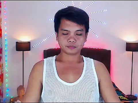 XExtraServiceManX's cam snapshot